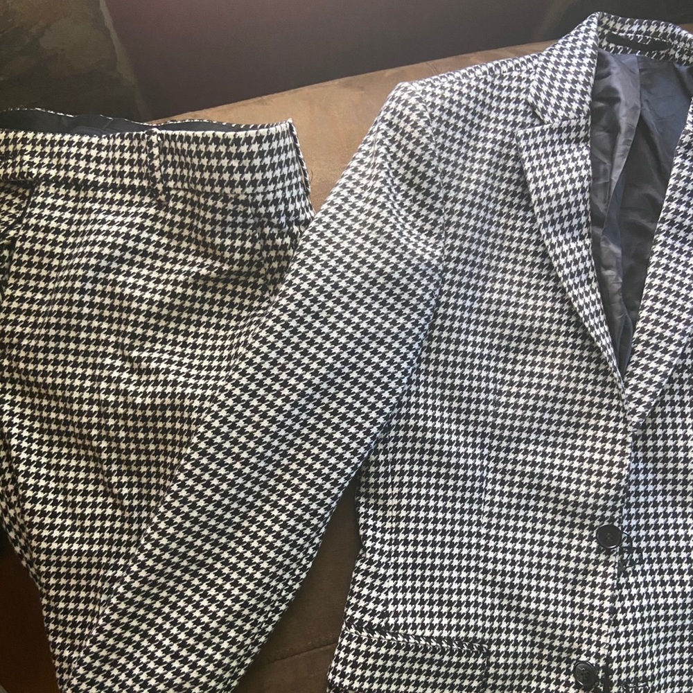 Houndstooth Men’s Suit